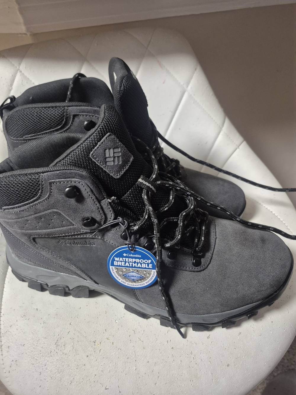 Columbia Men's Black Waterproof Hiking Boots